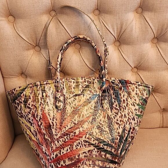 Brahmin Animal Print Leaf Handbag with Strap - Picture 3 of 9